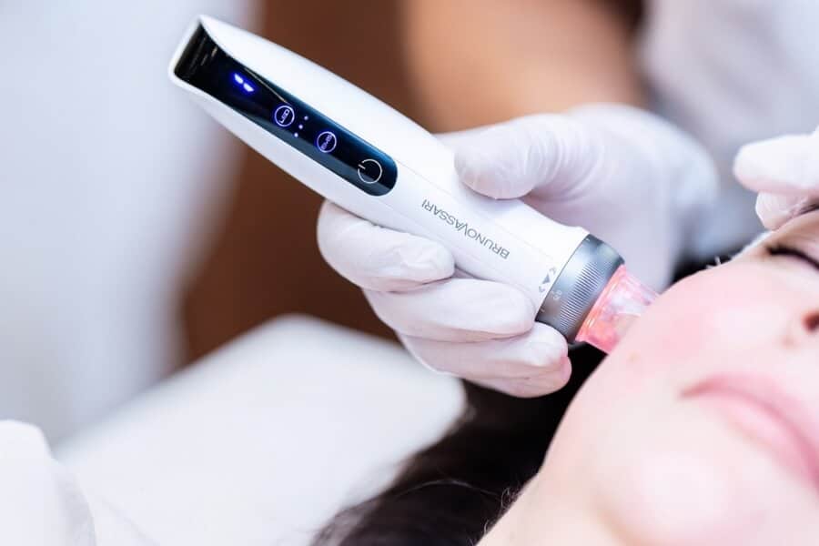 LAB|TECH by Bruno Vassari – solutie avansata pentru piele mai ferma, mai neteda si vizibil intinerita